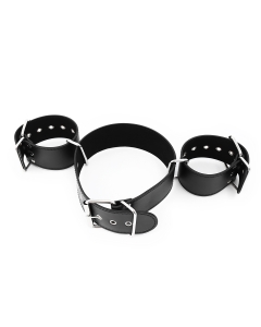 Collar with Restraints Black